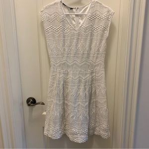 episode v-neck white dress (size 4)